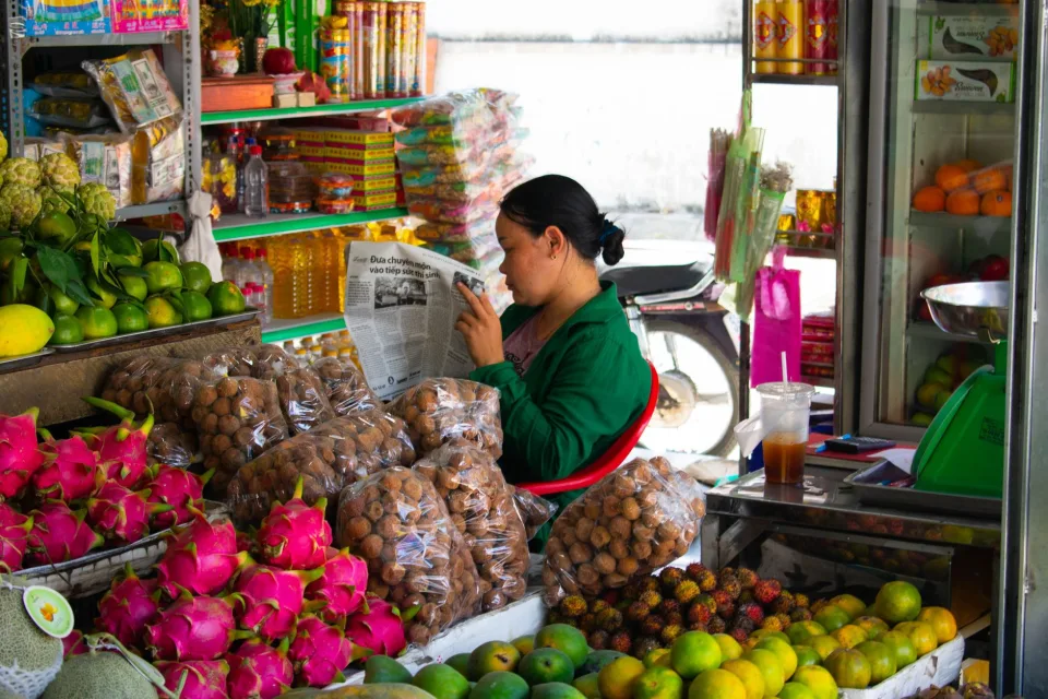 Mặt tiền cửa hàng tạp hoá